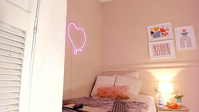  aleja x online show from September 19, 6:41 pm