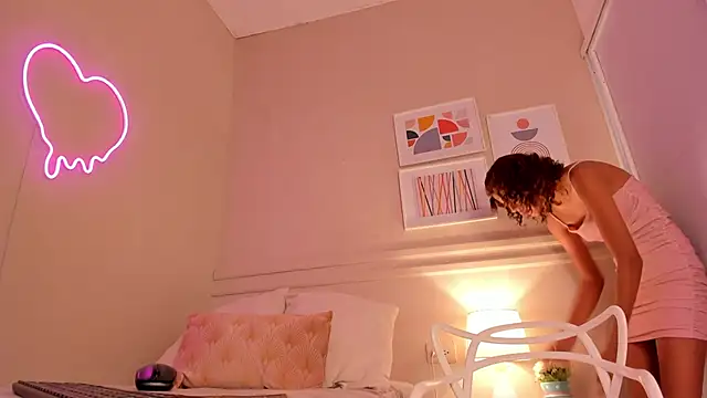  aleja x online show from October 2, 11:39 am