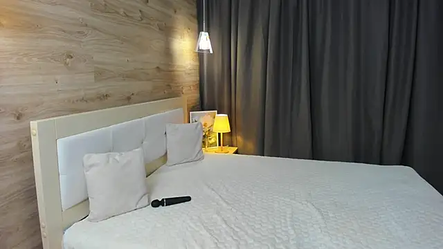 Babyy Lynaa online show from October 15, 5:40 am