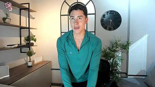 AustinJones  online show from September 15, 3:56 pm