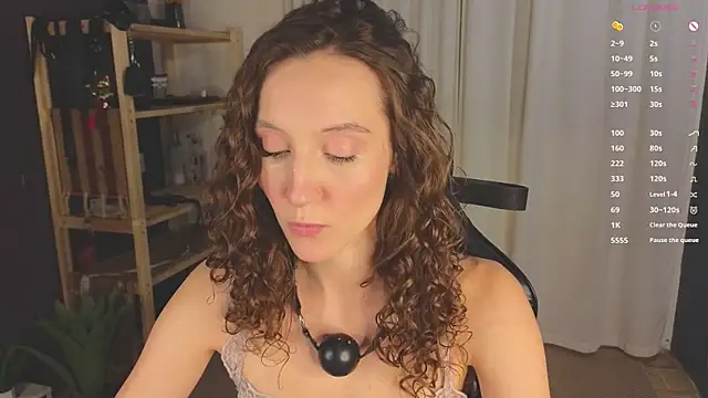 laracroftmansion online show from October 2, 7:10 pm