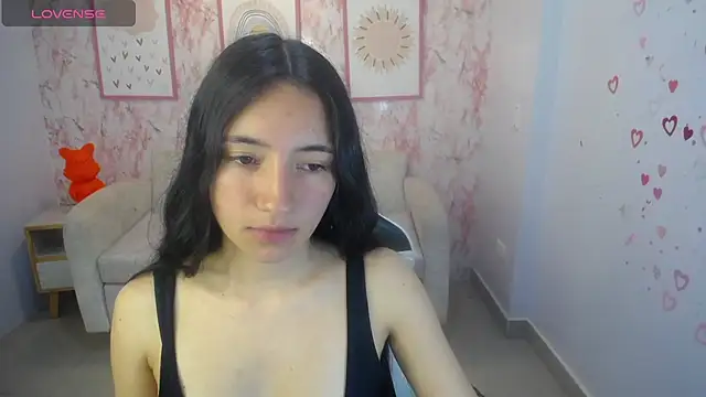 Snapshot of Kylie_ch1 chatting on November 14, 11:09 am Kylie ch1 online show from November 14, 11:09 am