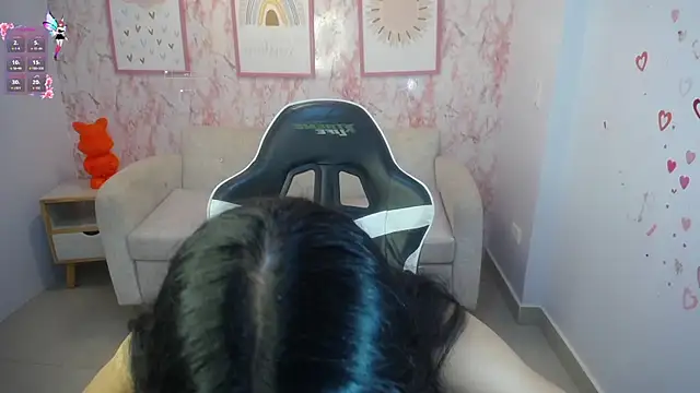 Snapshot of Kylie_ch1 chatting on November 24, 3:17 am Kylie ch1 online show from November 24, 3:17 am