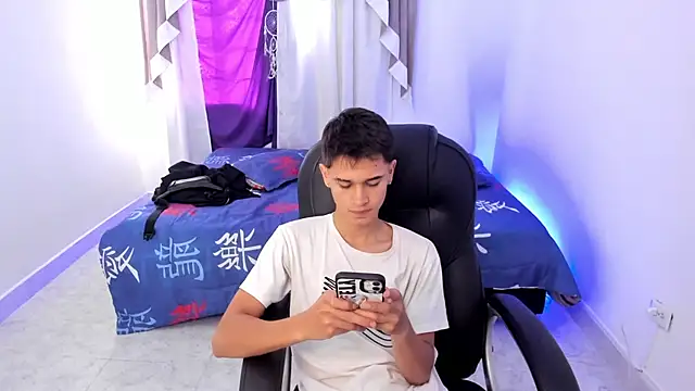 Aron Boyy online show from October 16, 7:37 pm