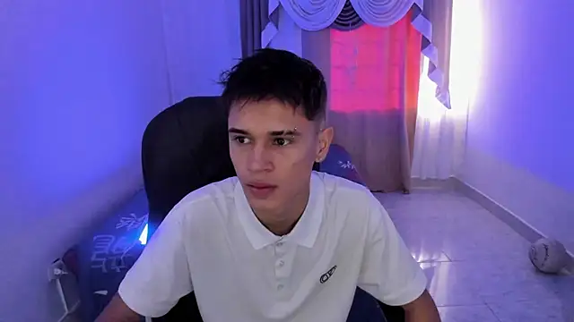 Aron Boyy online show from November 15, 7:43 pm