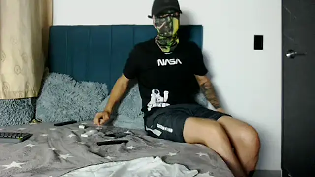 Snapshot of Warmteam777 chatting on September 10, 8:14 am Warmteam777 online show from September 10, 8:14 am