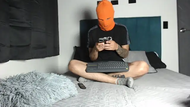 Snapshot of Warmteam777 chatting on September 27, 11:21 pm Warmteam777 online show from September 27, 11:21 pm