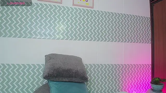 CataleyaWilson369 online show from October 11, 2:33 am