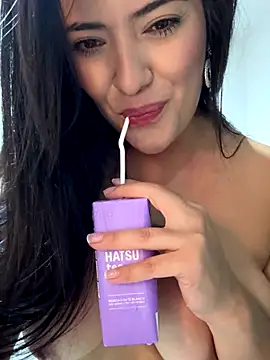 Snapshot of Lu090_ chatting on September 14, 2:11 am Lu090 online show from September 14, 2:11 am