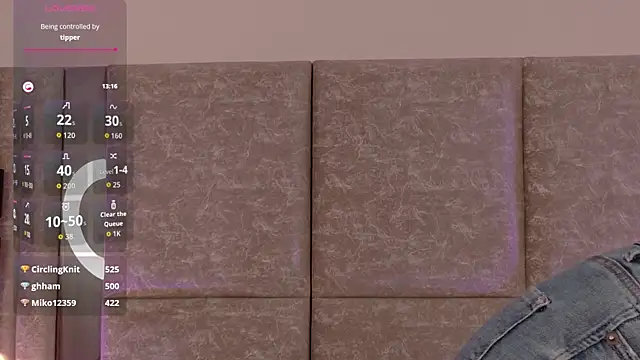 Martina-Roberts- online show from November 1, 3:52 am