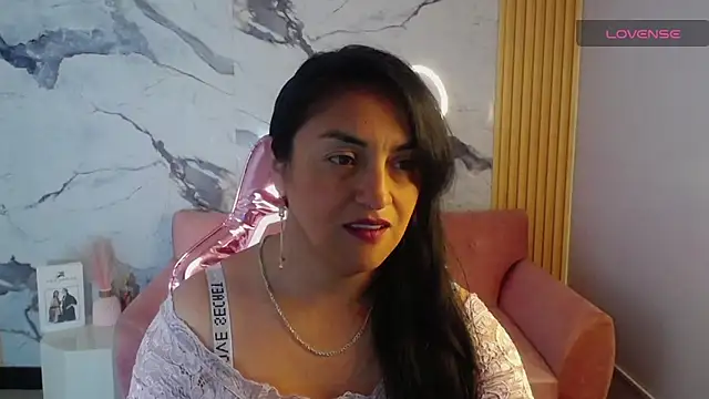 Snapshot of tamara_ch1 chatting on September 28, 12:10 pm tamara ch1 online show from September 28, 12:10 pm