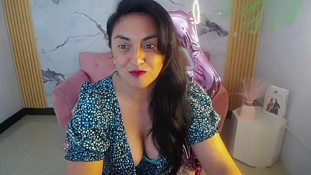 Snapshot of tamara_ch1 chatting on October 11, 2:55 am tamara ch1 online show from October 11, 2:55 am