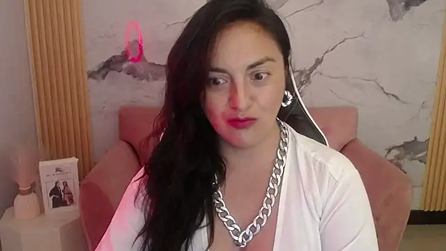 Snapshot of tamara_ch1 chatting on November 18, 3:34 am tamara ch1 online show from November 18, 3:34 am