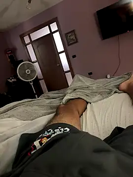 Snapshot of Lathotchubby chatting on September 10, 3:34 pm Lathotchubby online show from September 10, 3:34 pm