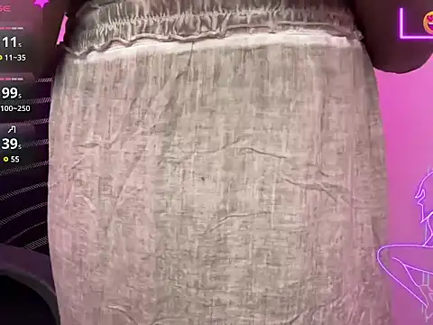 Snapshot of Aashi_5 chatting on October 23, 2:11 am Aashi 5 online show from October 23, 2:11 am