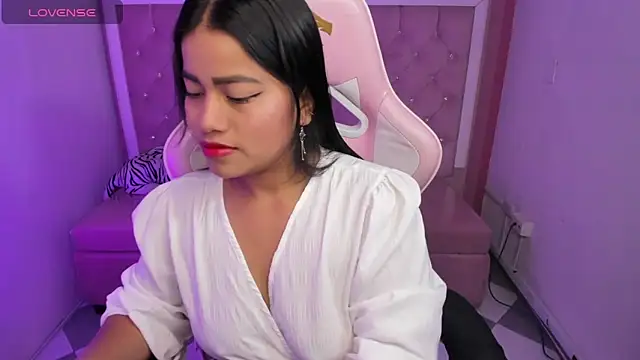 Snapshot of Victoria_b_ chatting on September 14, 12:37 pm Victoria b online show from September 14, 12:37 pm