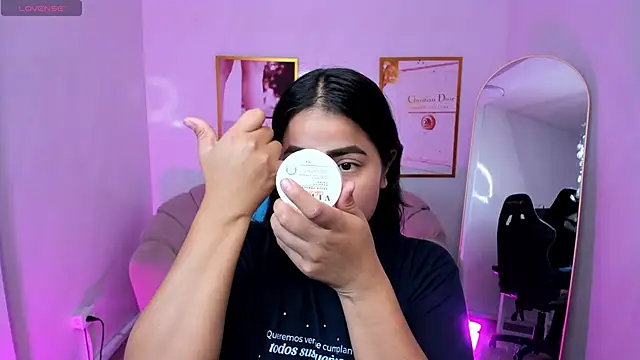 Snapshot of Victoria_b_ chatting on September 15, 7:47 pm Victoria b online show from September 15, 7:47 pm