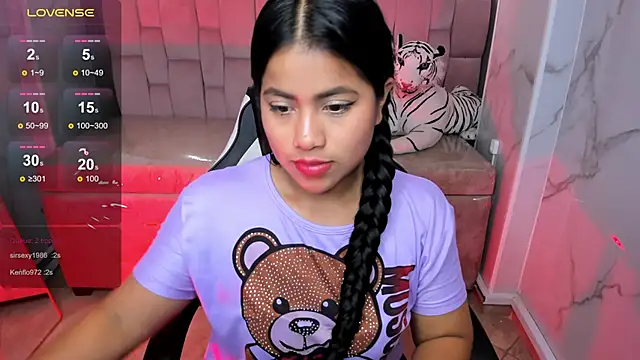 Snapshot of Victoria_b_ chatting on October 10, 12:42 am Victoria b online show from October 10, 12:42 am