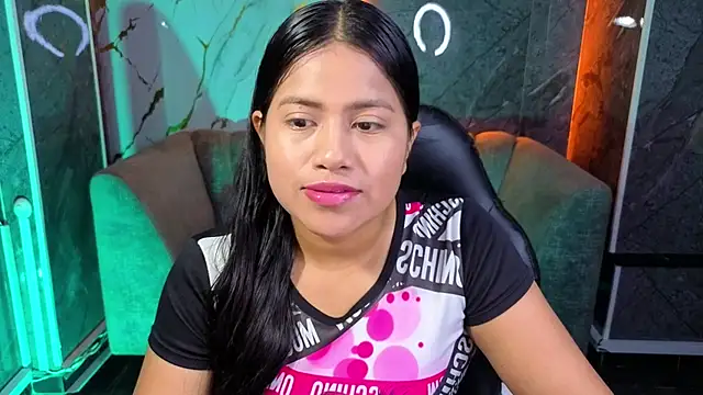 Snapshot of Victoria_b_ chatting on November 6, 7:48 pm Victoria b online show from November 6, 7:48 pm