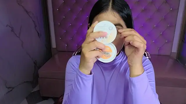 Snapshot of Victoria_b_ chatting on November 27, 7:49 pm Victoria b online show from November 27, 7:49 pm