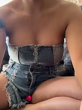 Sarahlove 90 online show from September 20, 8:10 pm