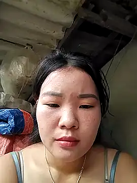 lylylove online show from October 13, 3:50 am