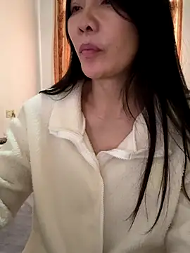 Snapshot of xiiuuff18 chatting on November 11, 2:00 am xiiuuff18 online show from November 11, 2:00 am