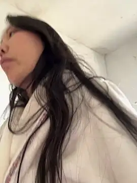 Snapshot of xiiuuff18 chatting on November 19, 1:38 am xiiuuff18 online show from November 19, 1:38 am