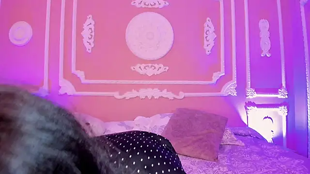 aitana johns online show from October 15, 12:16 pm