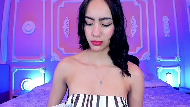 aitana johns online show from November 5, 12:38 pm