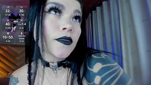 Snapshot of _raven_black chatting on November 7, 4:07 pm raven black online show from November 7, 4:07 pm