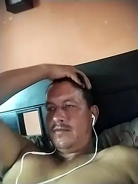 colombiano198720 online show from September 19, 7:36 pm