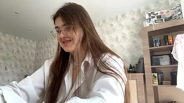 Snapshot of CarylWeatherholtz chatting on September 12, 10:26 am CarylWeatherholtz online show from September 12, 10:26 am