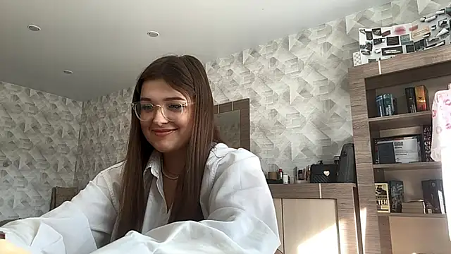 Snapshot of CarylWeatherholtz chatting on September 13, 1:22 pm CarylWeatherholtz online show from September 13, 1:22 pm