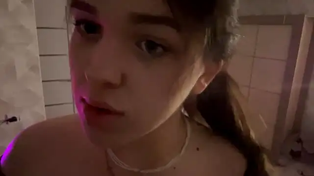 Snapshot of CarylWeatherholtz chatting on October 21, 4:08 pm CarylWeatherholtz online show from October 21, 4:08 pm