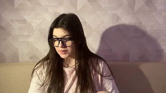 Snapshot of CarylWeatherholtz chatting on November 20, 7:41 am CarylWeatherholtz online show from November 20, 7:41 am