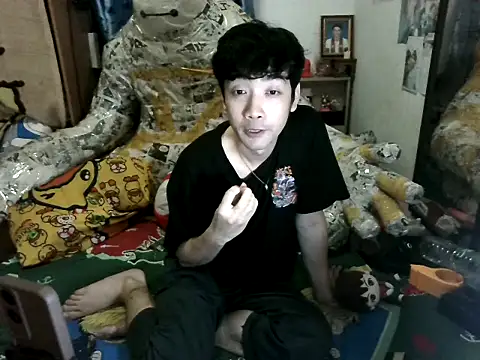 Snapshot of moaman190 chatting on October 9, 4:49 pm moaman190 online show from October 9, 4:49 pm