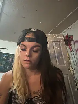 Snapshot of ittybittymeryssa chatting on October 5, 6:34 am ittybittymeryssa online show from October 5, 6:34 am