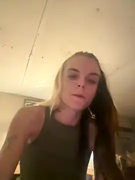 Snapshot of ittybittymeryssa chatting on October 26, 12:38 am ittybittymeryssa online show from October 26, 12:38 am