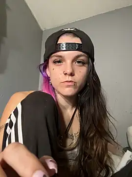 Snapshot of ittybittymeryssa chatting on November 8, 11:10 am ittybittymeryssa online show from November 8, 11:10 am