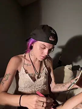 Snapshot of ittybittymeryssa chatting on November 9, 1:09 pm ittybittymeryssa online show from November 9, 1:09 pm