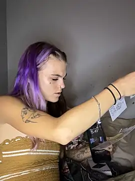 Snapshot of ittybittymeryssa chatting on November 22, 10:42 pm ittybittymeryssa online show from November 22, 10:42 pm