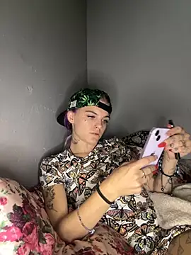 Snapshot of ittybittymeryssa chatting on November 24, 1:16 am ittybittymeryssa online show from November 24, 1:16 am