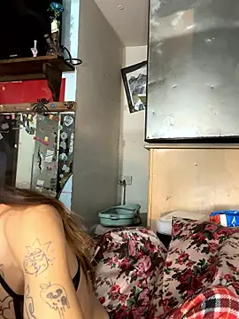 Snapshot of ittybittymeryssa chatting on November 27, 12:46 am ittybittymeryssa online show from November 27, 12:46 am