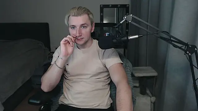 Elvin Vaenight online show from October 7, 10:29 pm