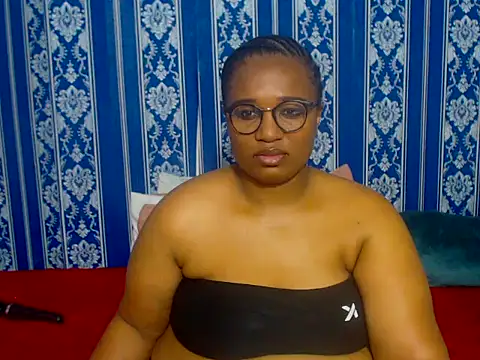 JUICEYLIPS333 online show from November 11, 5:35 pm