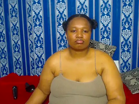 JUICEYLIPS333 online show from November 22, 4:44 am