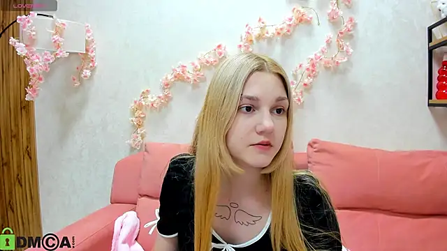 Snapshot of Sylvia_Ortiz chatting on September 12, 8:14 am Sylvia Ortiz online show from September 12, 8:14 am