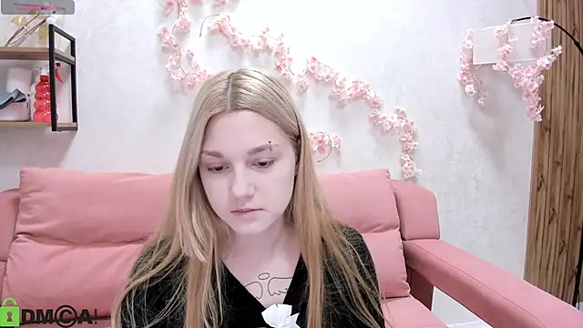 Snapshot of Sylvia_Ortiz chatting on September 15, 8:03 am Sylvia Ortiz online show from September 15, 8:03 am