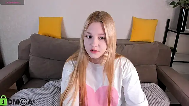 Snapshot of Sylvia_Ortiz chatting on October 10, 9:41 am Sylvia Ortiz online show from October 10, 9:41 am